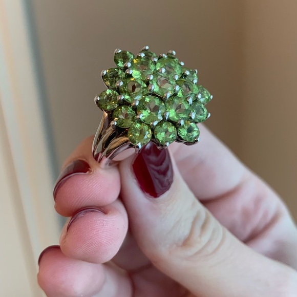 Peridot Ring in Sterling Silver - Picture 6 of 10